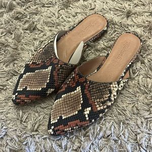 Madewell slides in snakeskin print